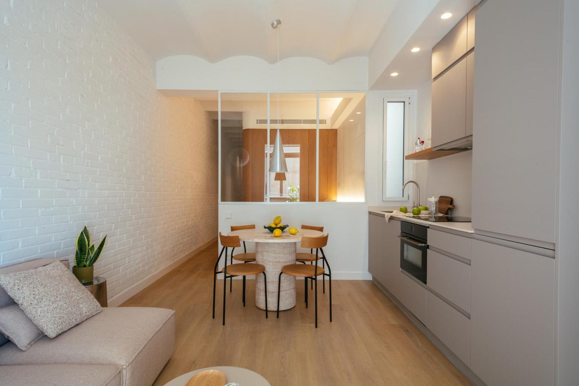 Newly Renovated Stylish Eixample - Great Location * Barcellona
